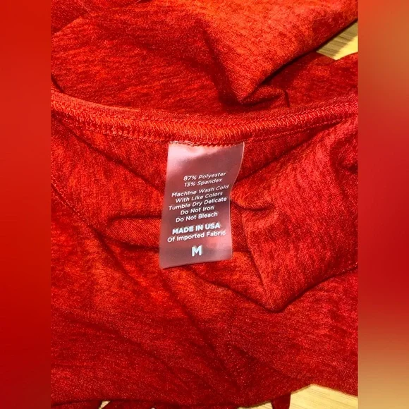 Red bombshell sportswear unitard - Picture 6 of 6